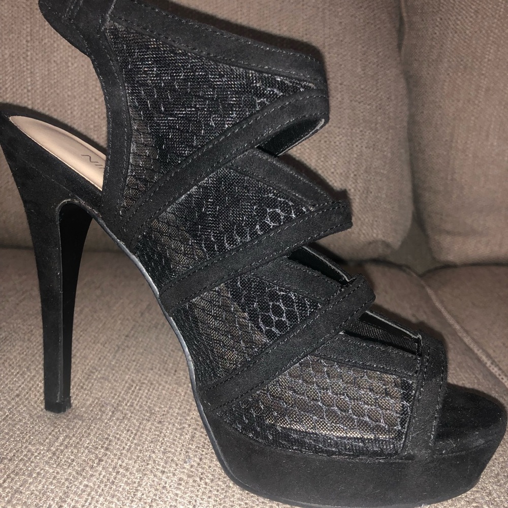 Black Nine West heels size 6 - Picture 1 of 4